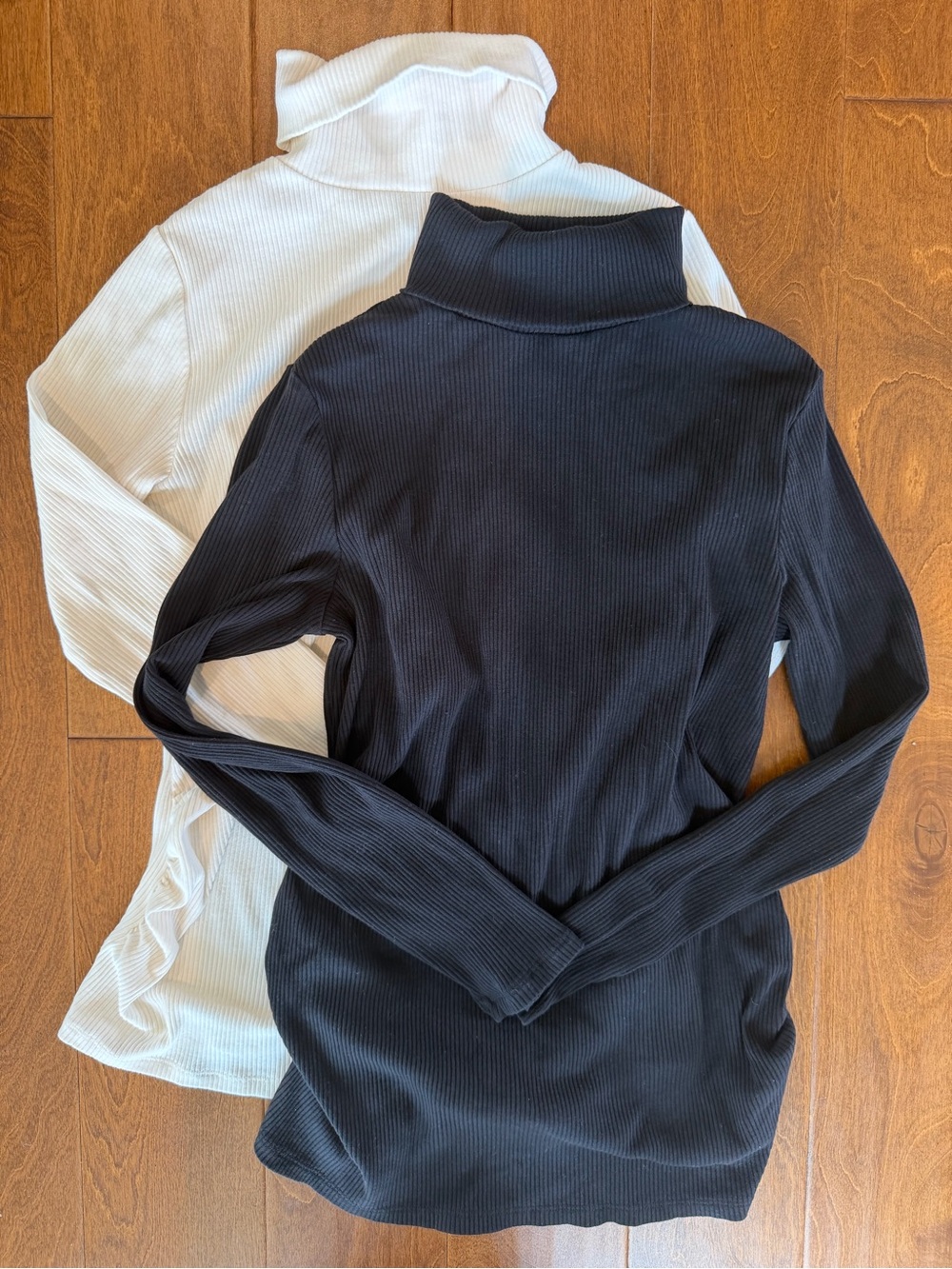 Old Navy Ribbed Maternity Turtleneck - Black and White bundle
